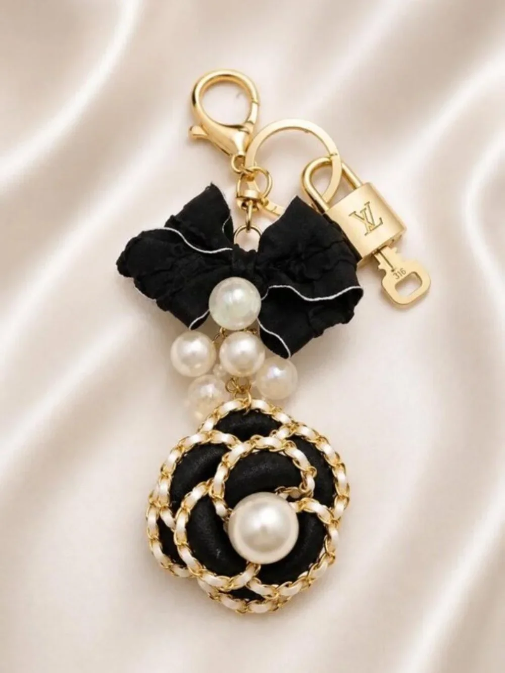 LV Gold Padlock Authentic 🔑 Luxury Bag Charm w/ Unbranded Flower Keychain